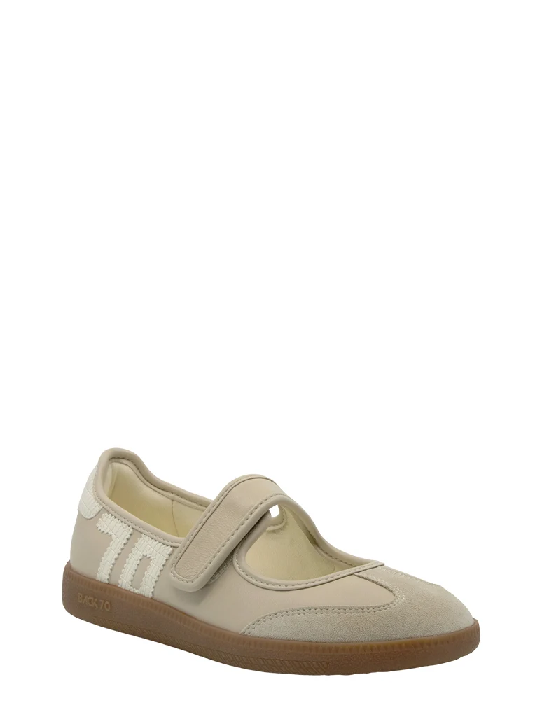 Back 70 Aya Sneakerina*