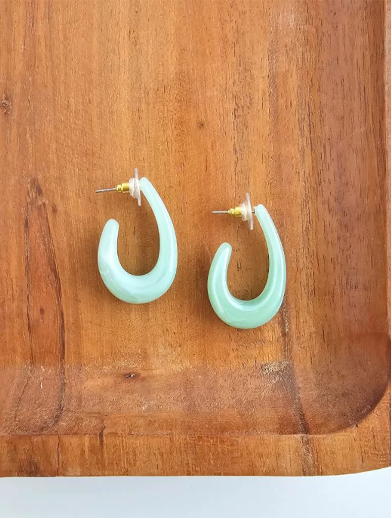 Julie Hoops - Image 4